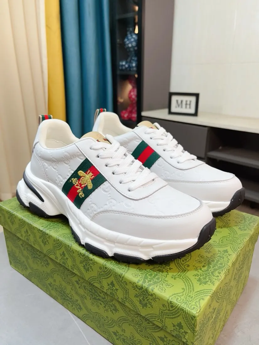 Men's shoes 💰458🌹🌹[GUCCI] Gucci's new lace-up casual men's shoes are on the market first, and the materials and workmanship are superior to all versions on the market. The highest quality shipped first-layer cowhide with imported original perforated materials➕Genuine leather lining, privately molded soft outsole, high foot comfort, imported special materials highlight the brand's unique charm, high-end customization 38-44